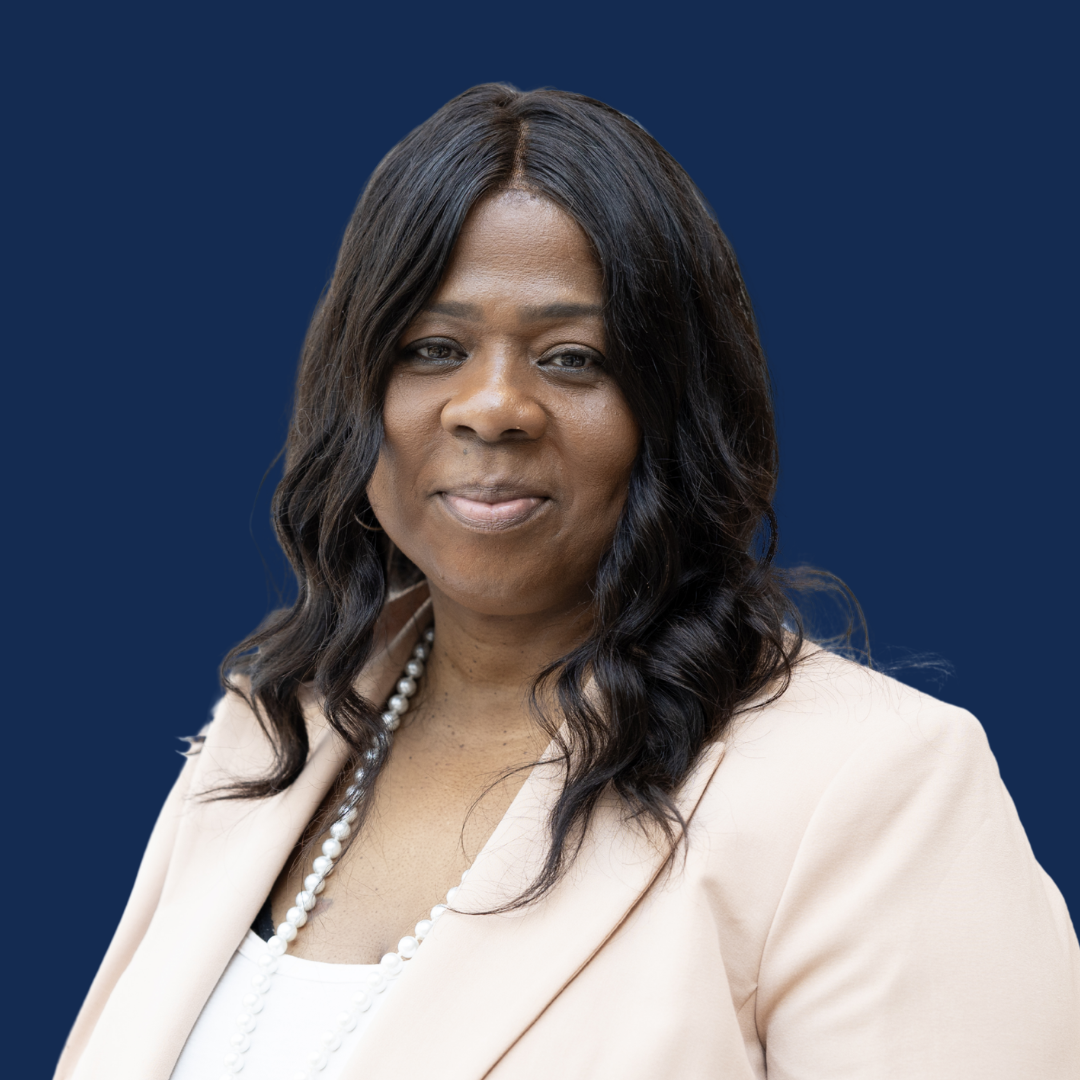 Shawnzia Thomas - Headshot (blue bkg)