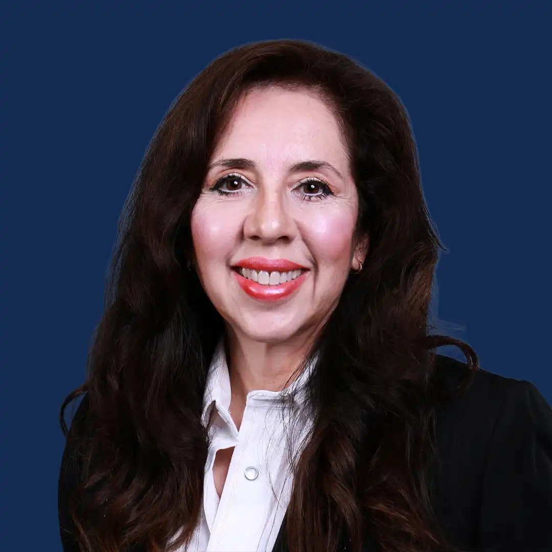 Roberta Lopez Headshot